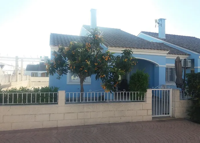 Oasis Park Maria Holiday home *